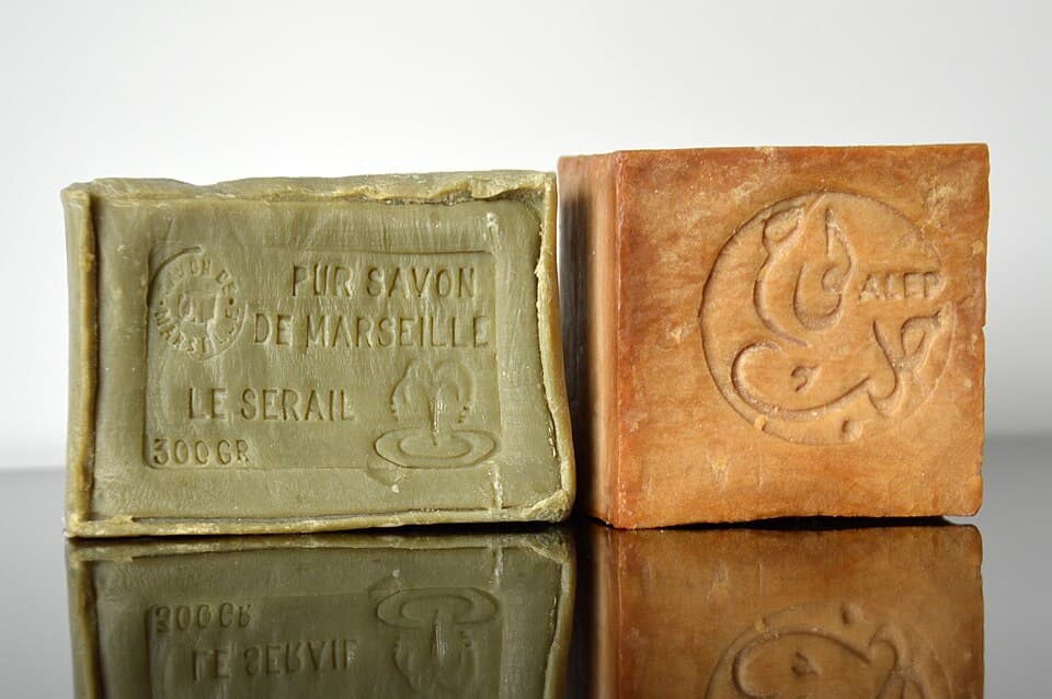 Pastillas tradicionales de jabón de Alepo